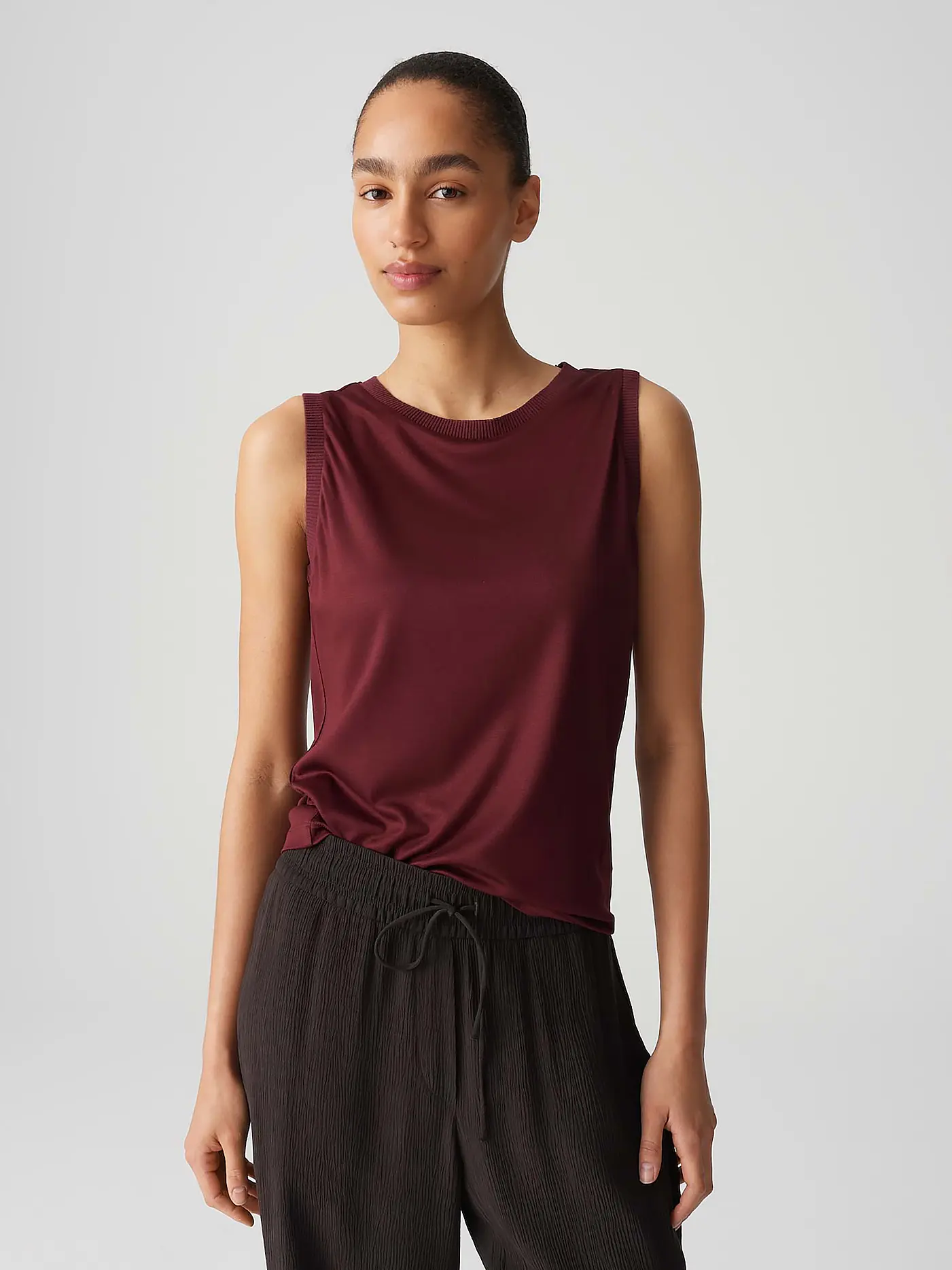 OPUS | Top INISE | dunkelrot